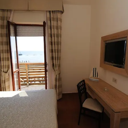 米拉马雷酒店 3* 卡斯蒂里昂纳·德拉佩