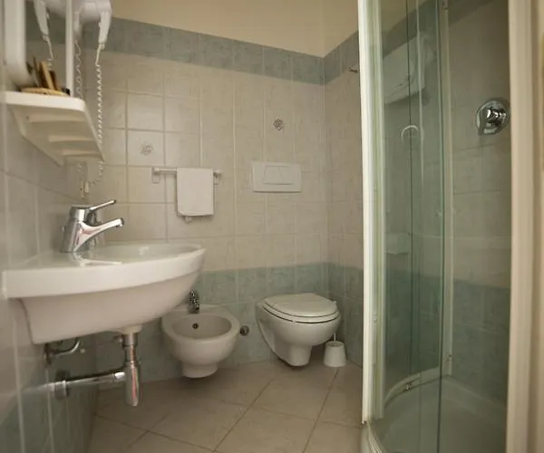 Hotell Miramare 3*