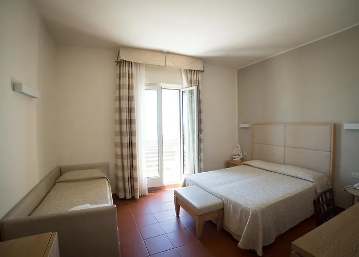 Miramare Hotell 3*